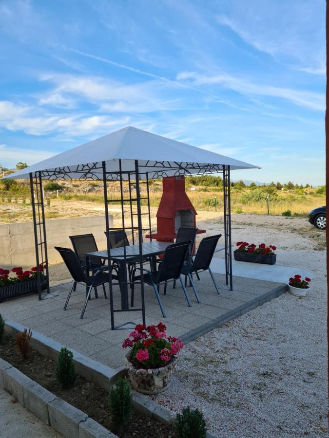 Apartmani Ivan Rtina Esterno foto