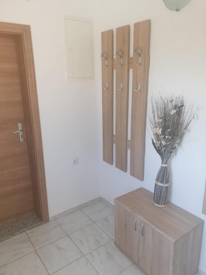 Apartmani Ivan Rtina Esterno foto